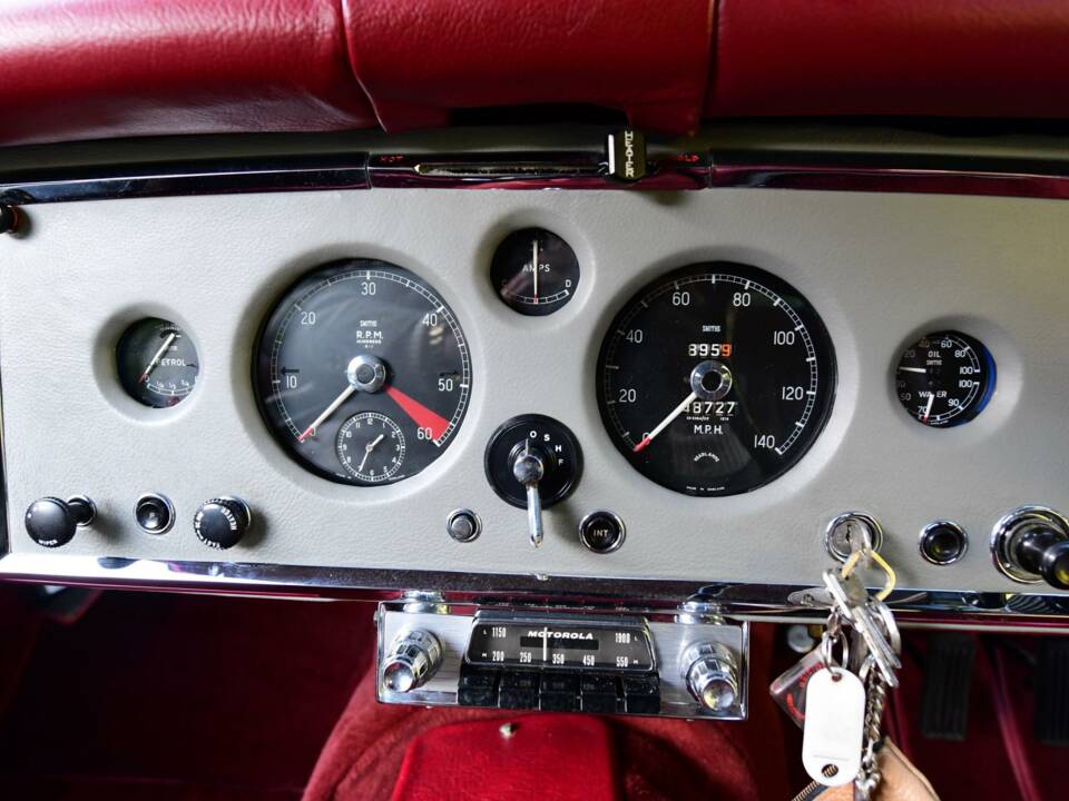 Image 38/50 of Jaguar XK 150 FHC (1959)