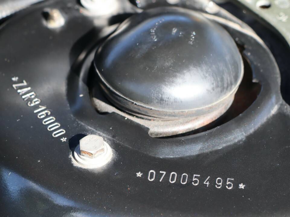 Image 26/50 of Alfa Romeo Spider 3.0 V6 24V (2001)