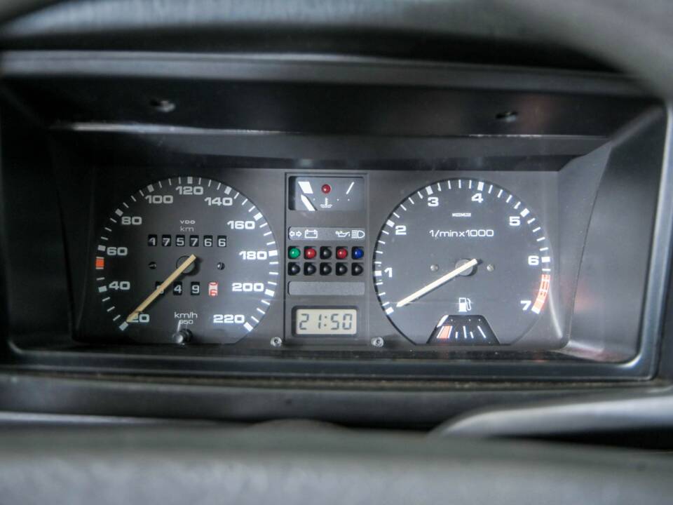 Bild 17/50 von Volkswagen Scirocco II 1.8 (1986)
