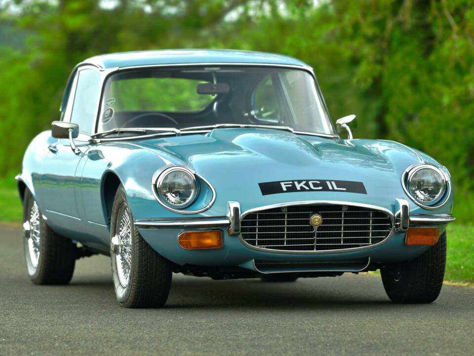 Image 5/50 de Jaguar E-Type V12 (2+2) (1972)