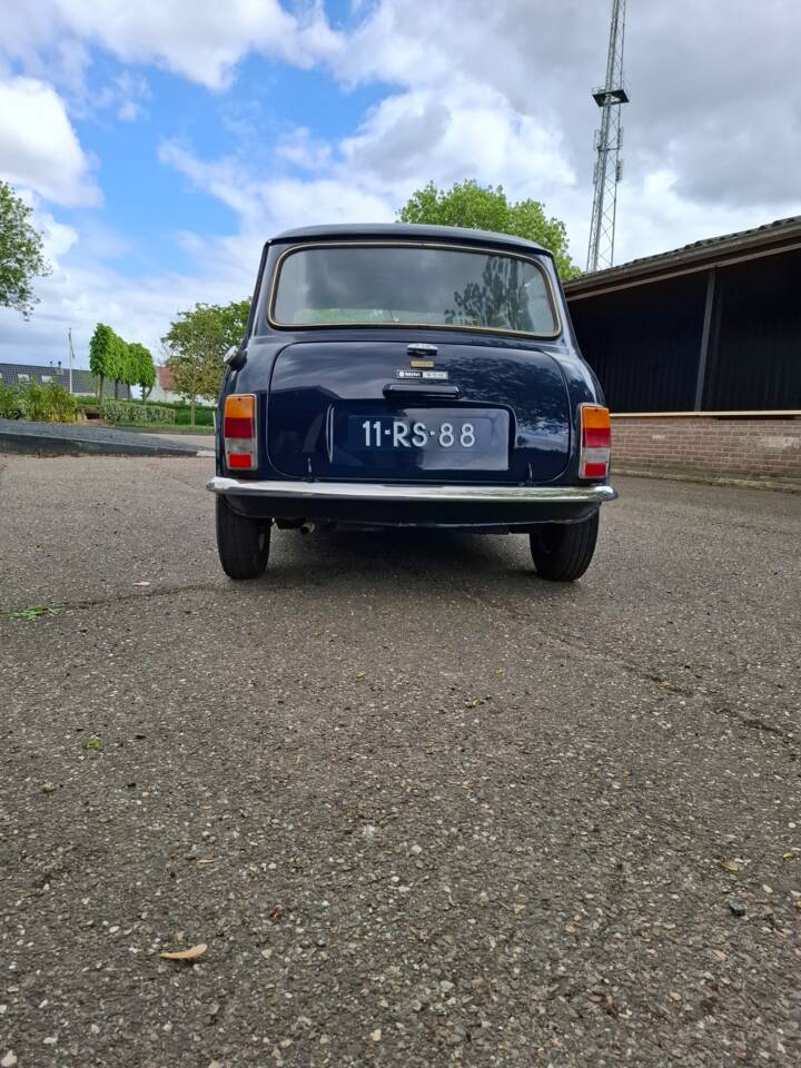 Bild 3/12 von Mini 850 (1977)