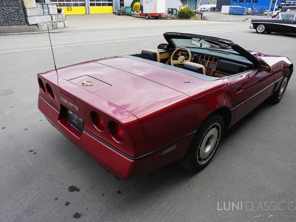 Afbeelding 9/45 van Chevrolet Corvette Convertible (1988)