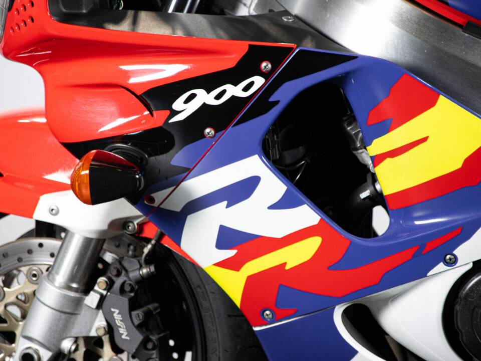 Immagine 20/50 di Honda CBR 900RR Fireblade (1996)