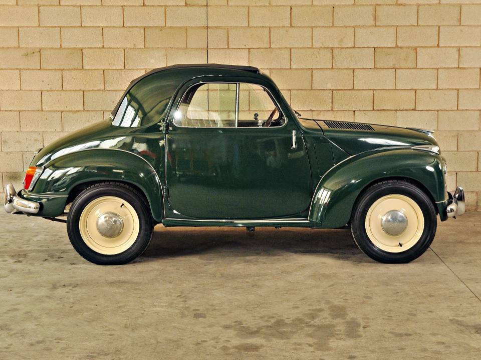 Image 6/28 of FIAT 500 C Topolino (1951)