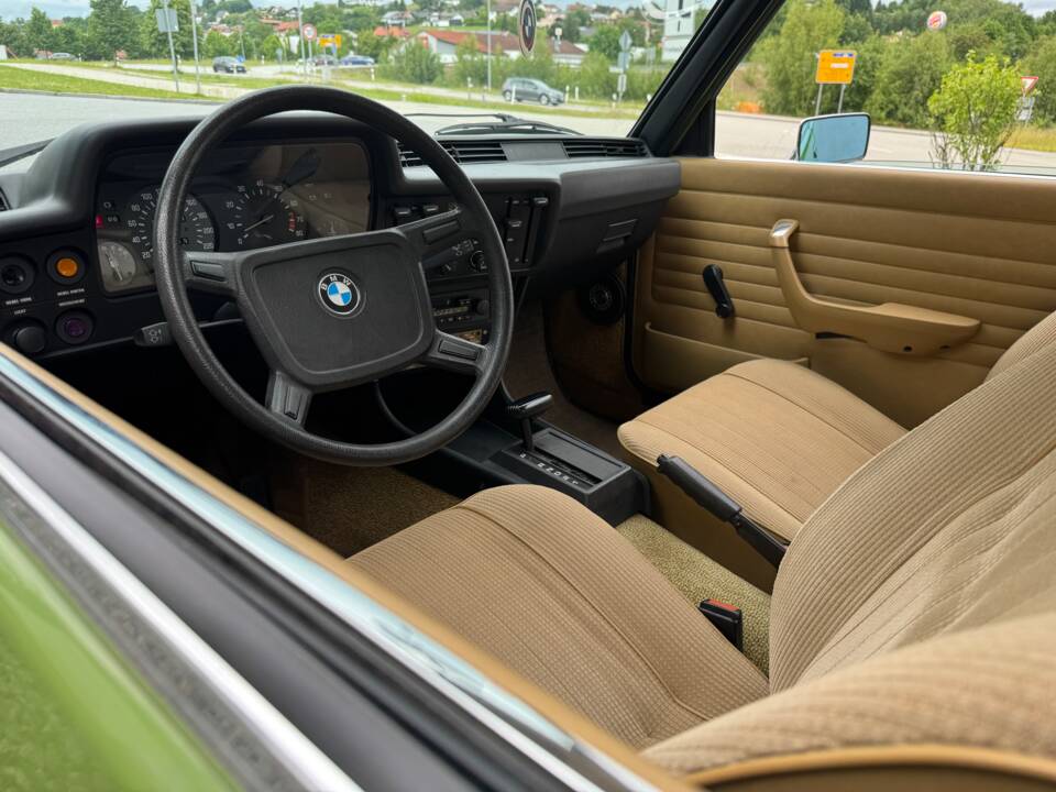 Bild 40/57 von BMW 320 (1978)