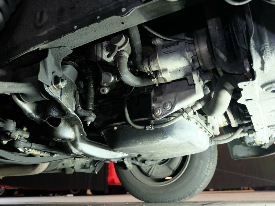 Image 29/34 of Mercedes-Benz 500 SEC (1991)