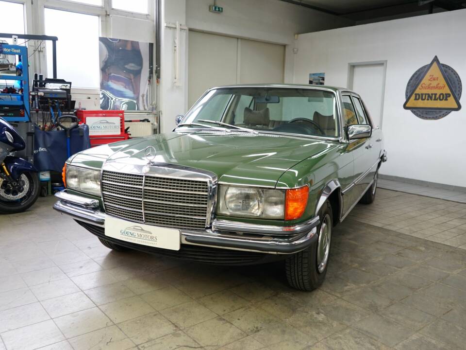 Imagen 7/28 de Mercedes-Benz 280 SE (1977)