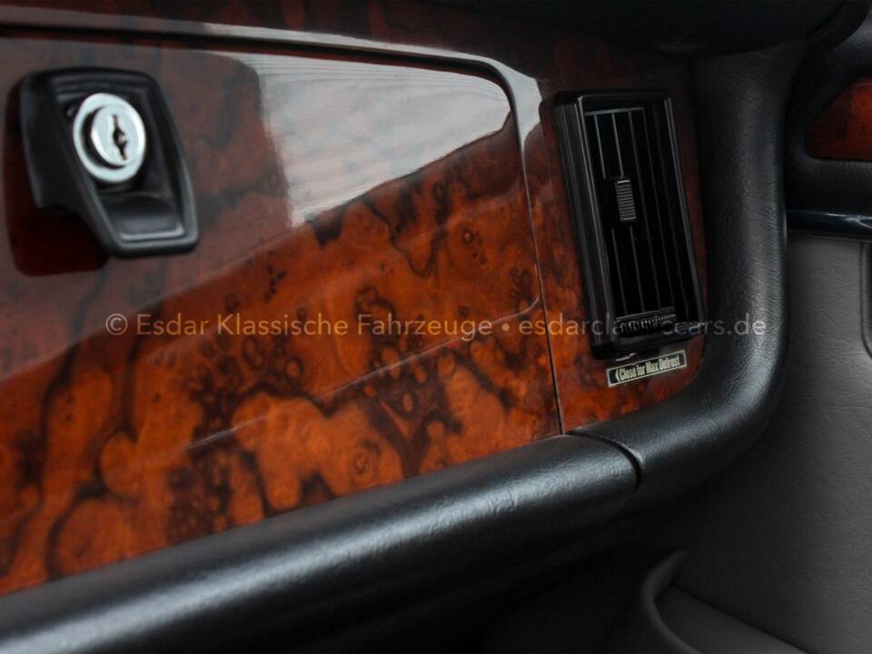 Immagine 13/46 di Jaguar XJ 12 (1986)