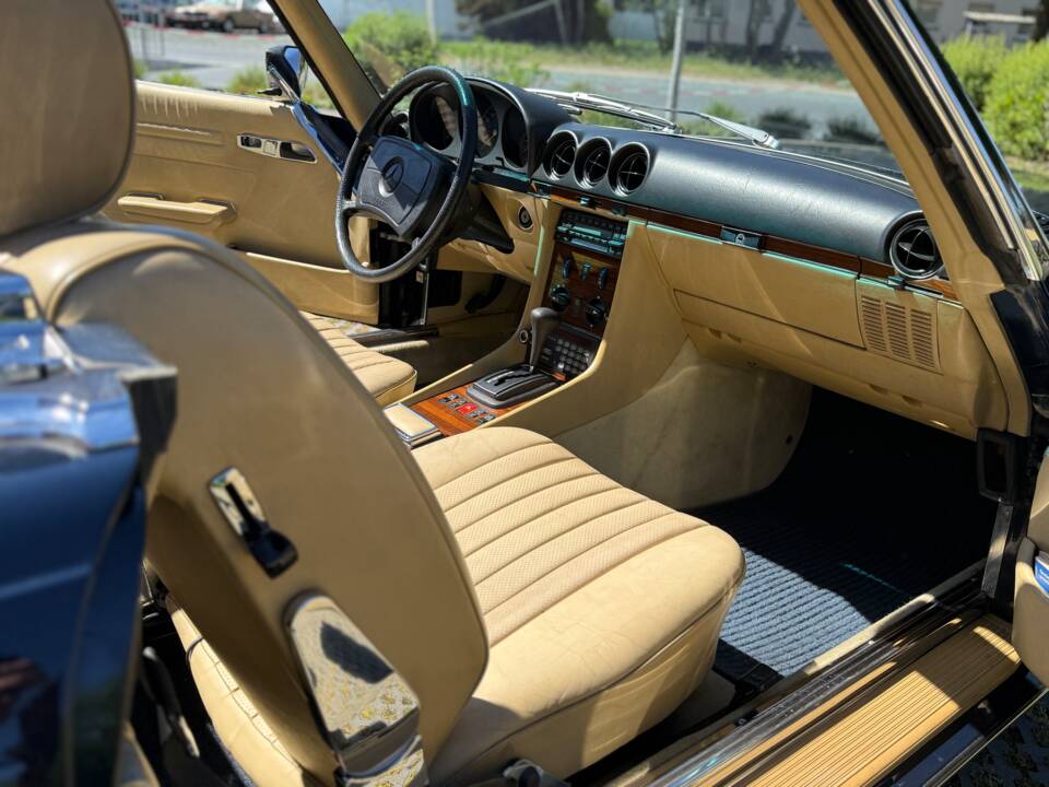 Image 33/38 de Mercedes-Benz 280 SL (1982)