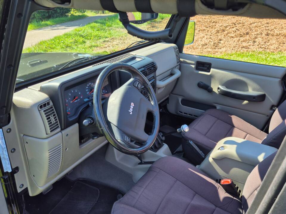 Bild 13/22 von Jeep Wrangler Sahara 4.0L (2004)