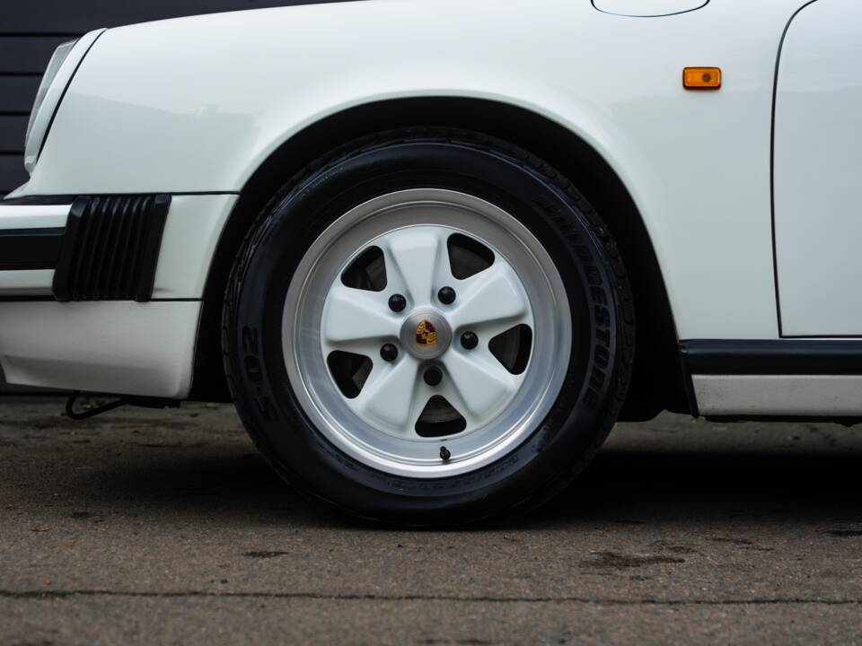 Bild 5/48 von Porsche 911 Speedster 3.2 (1989)