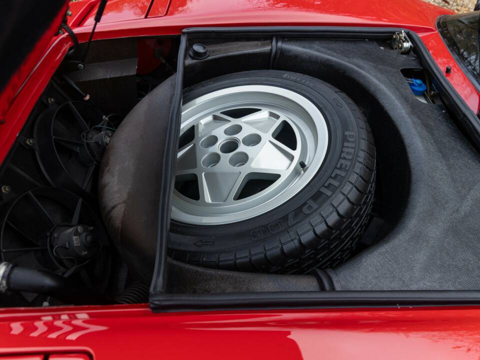 Bild 35/50 von Ferrari 328 GTB (1989)