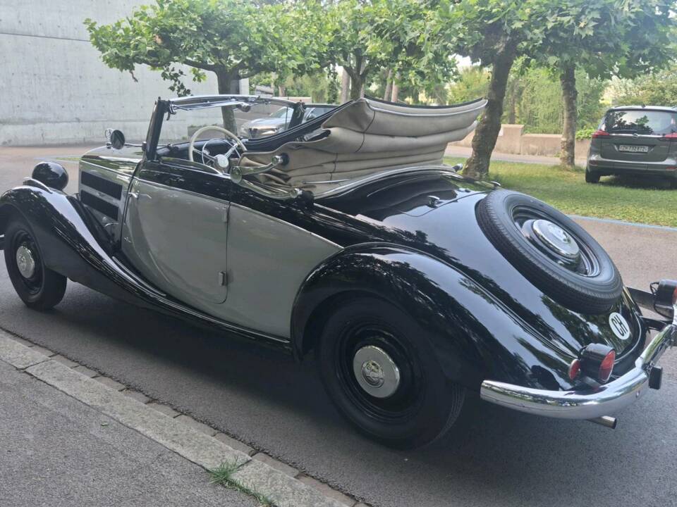 Imagen 4/28 de Mercedes-Benz 170 V  Cabriolet A (1937)