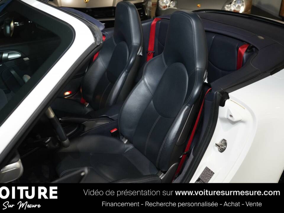 Image 11/29 of Porsche 911 Carrera 4S (2006)