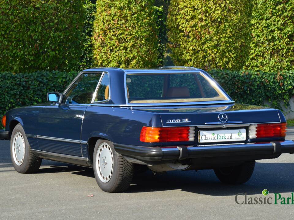 Image 9/50 de Mercedes-Benz 380 SL (1982)