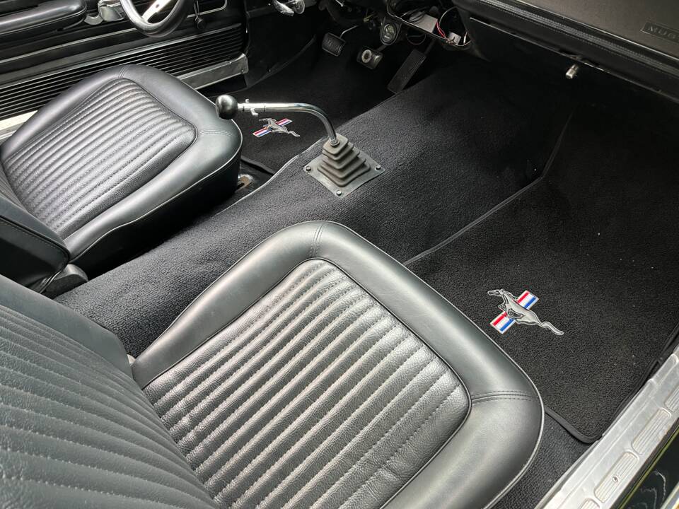 Image 25/49 of Ford Mustang GT 390 (1967)