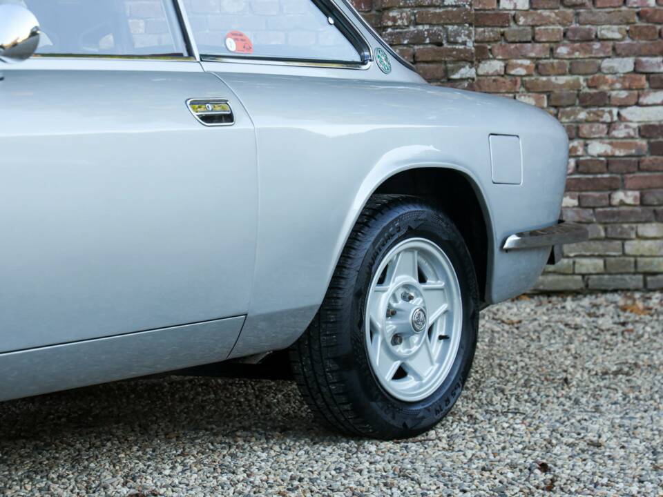 Image 50/50 of Alfa Romeo 1750 GT Veloce (1970)