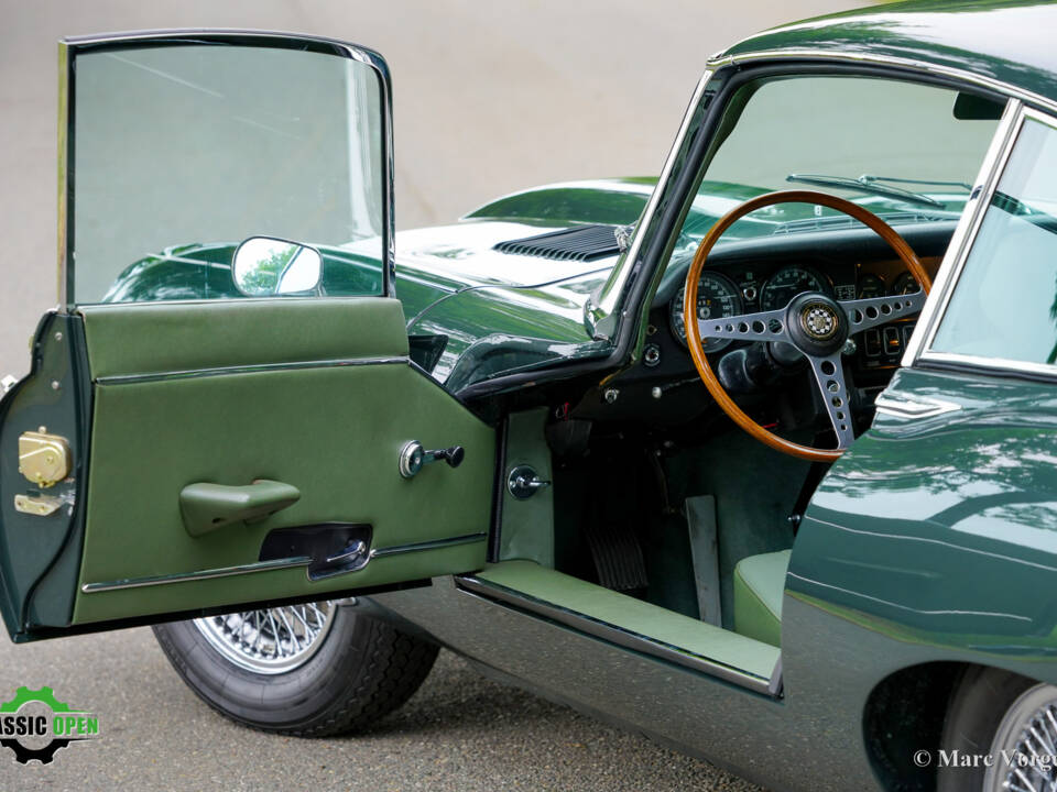Afbeelding 4/61 van Jaguar E-Type (2+2) (1969)