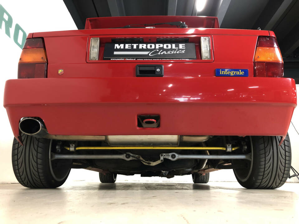 Image 10/33 of Lancia Delta HF Integrale Evoluzione I (1992)