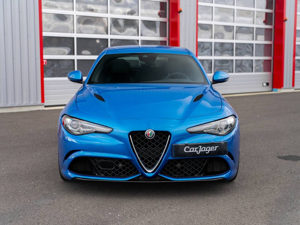 Bild 3/10 von Alfa Romeo Giulia Quadrifoglio (2019)