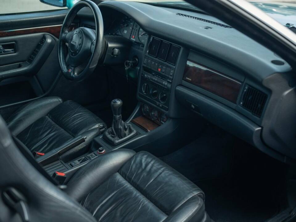 Imagen 5/15 de Audi Cabriolet 2.6 (1996)