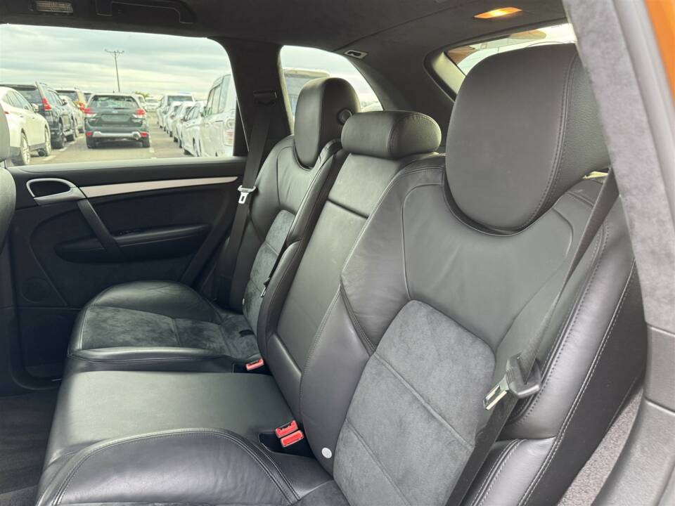 Bild 30/53 von Porsche Cayenne GTS (2008)