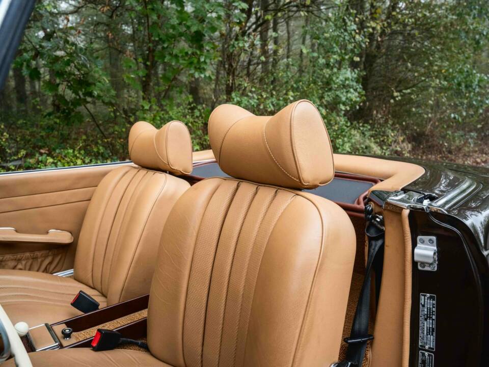 Image 19/28 of Mercedes-Benz 280 SL (1971)