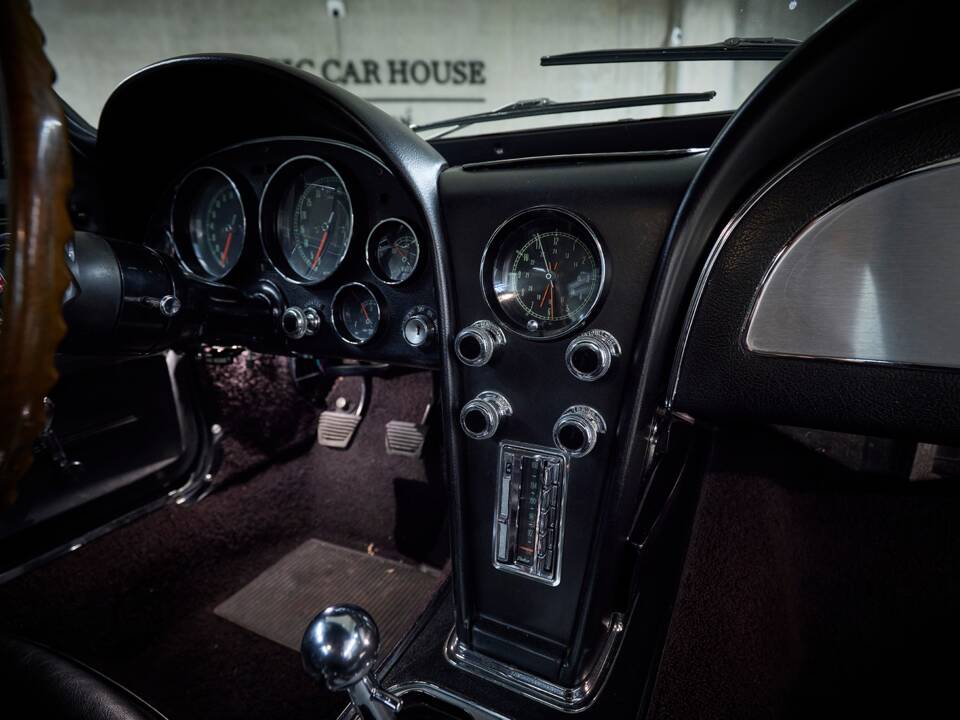 Image 77/78 of Chevrolet Corvette Stingray 427 (1967)