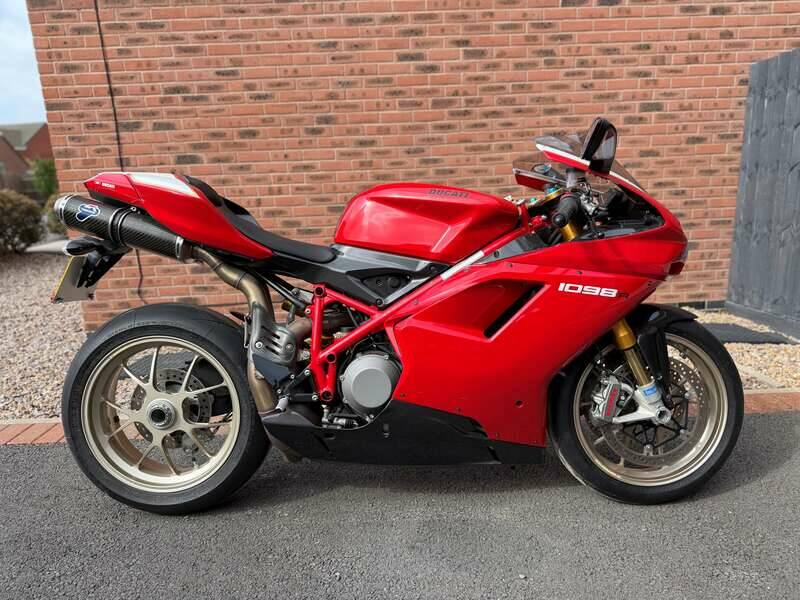 Bild 1/46 von Ducati 1098 R (2008)