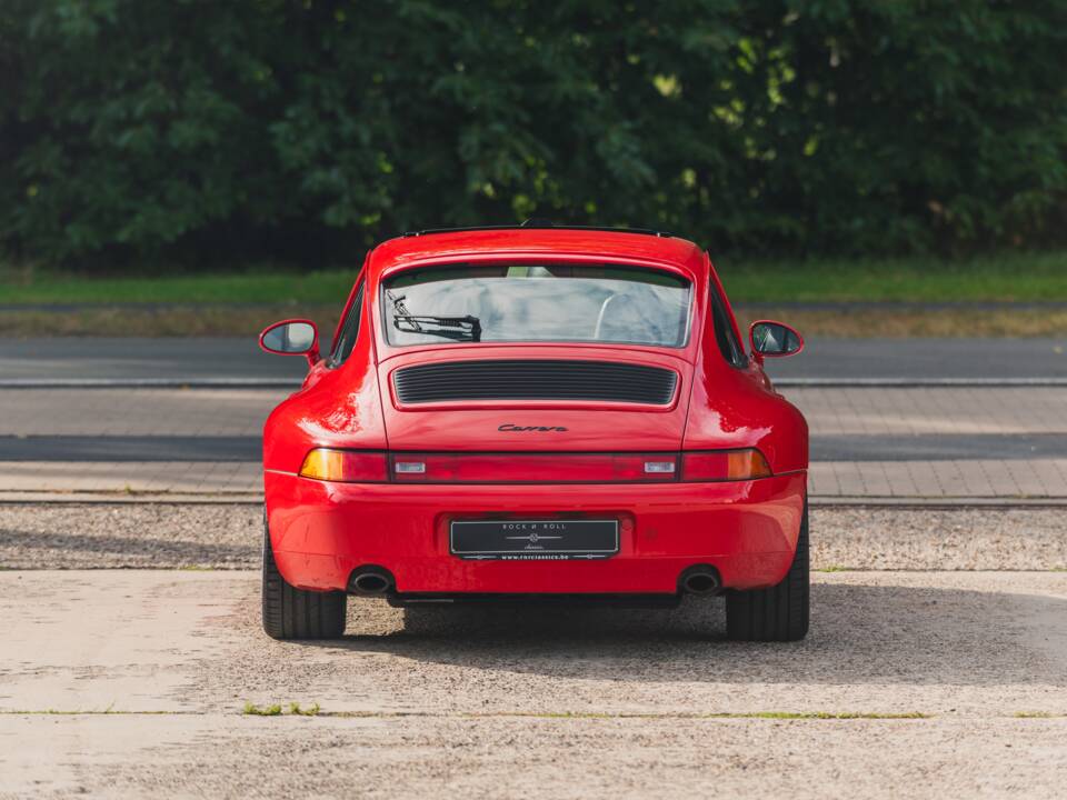 Imagen 7/37 de Porsche 911 Carrera (1995)