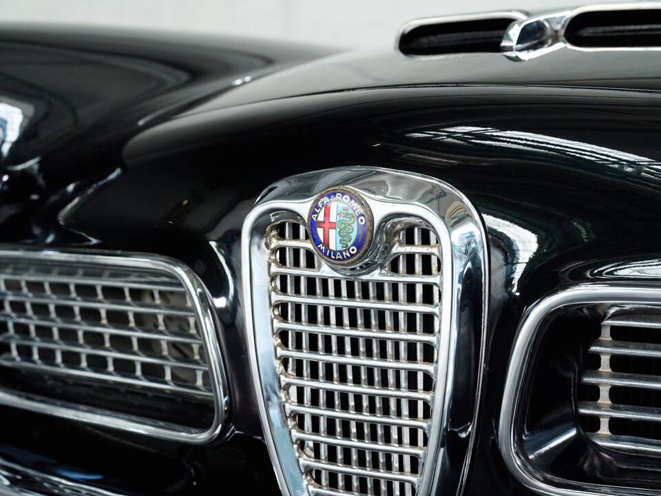 Image 43/50 of Alfa Romeo 2000 Spider (1959)