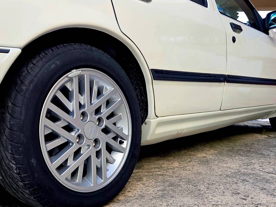 Image 24/33 of Ford Sierra 2.0i Cosworth (1988)