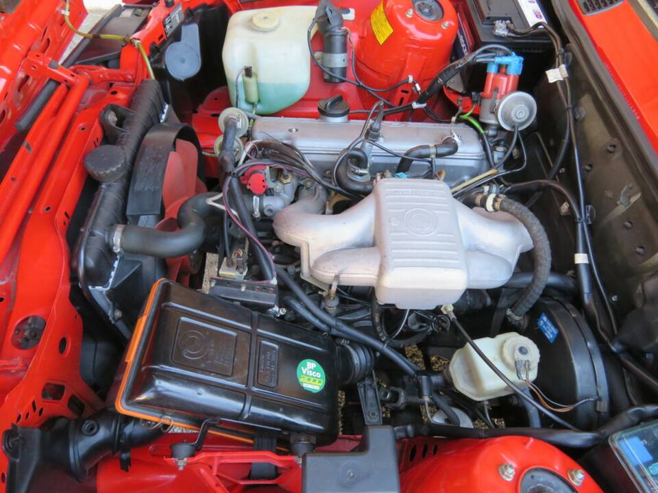 Bild 16/22 von BMW 318i (1984)