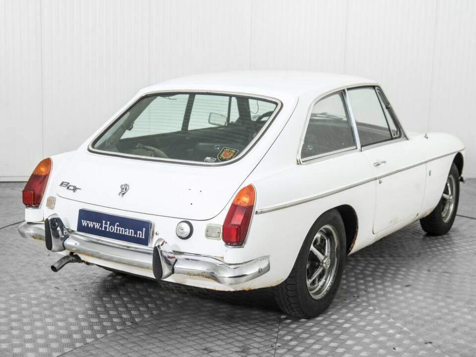 Afbeelding 25/50 van MG MGB GT (1972)