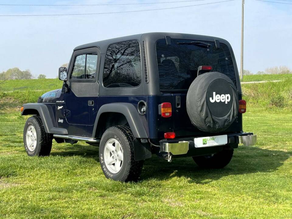 Bild 3/38 von Jeep Wrangler Sport Hardtop 2.5 (1997)