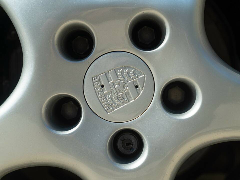 Afbeelding 32/50 van Porsche 928 GTS (1992)