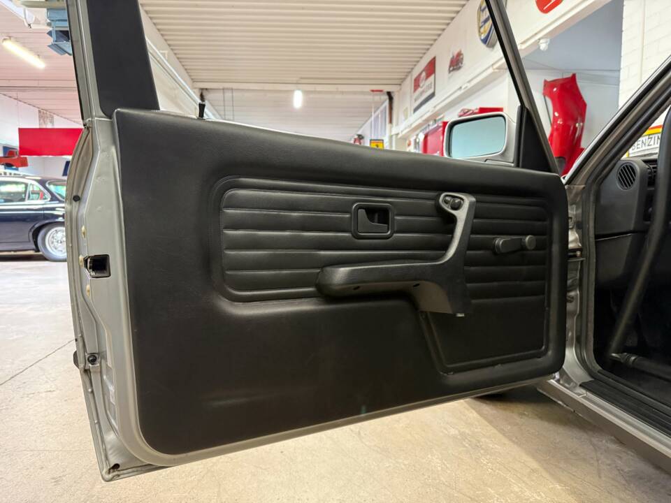 Immagine 6/18 di BMW 316 (1987)