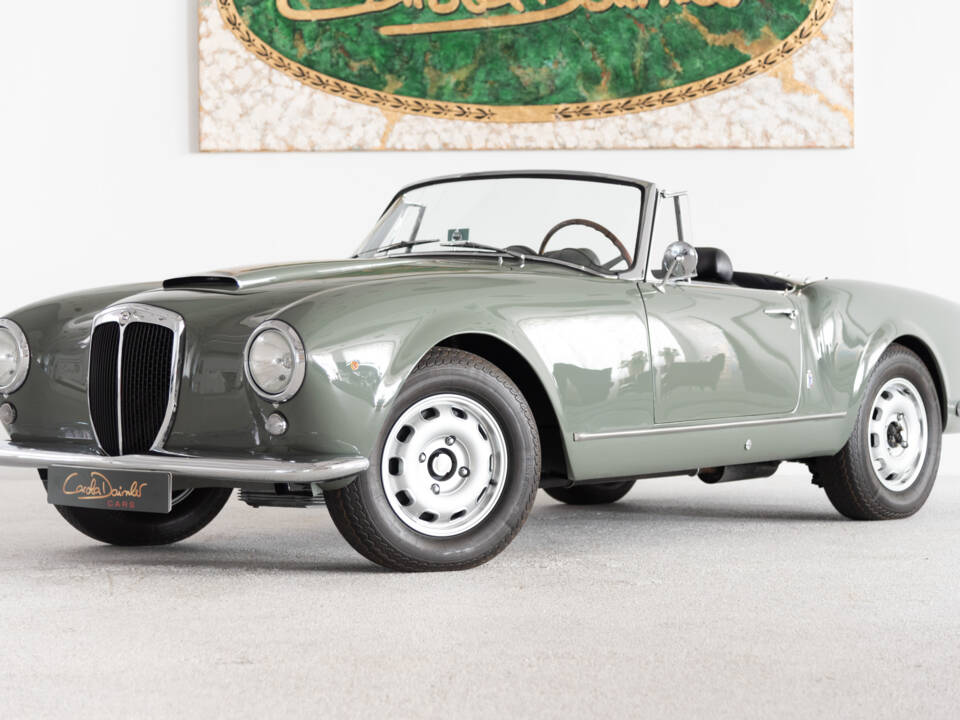 Image 3/38 of Lancia Aurelia B24 Convertibile (1957)