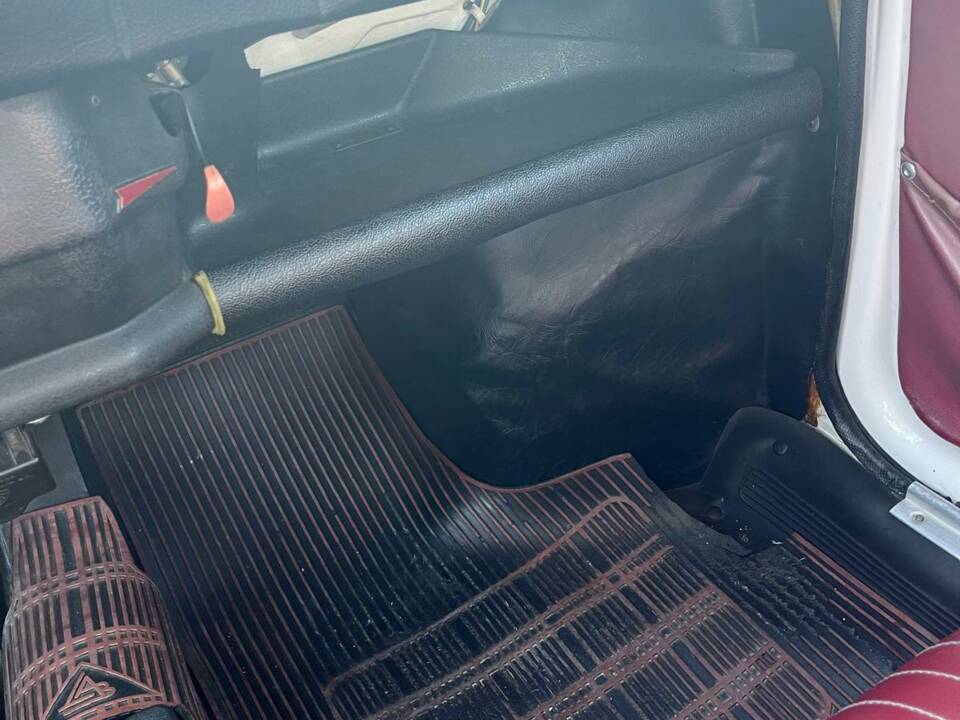 Image 40/56 of SEAT 850 Speciale (1971)