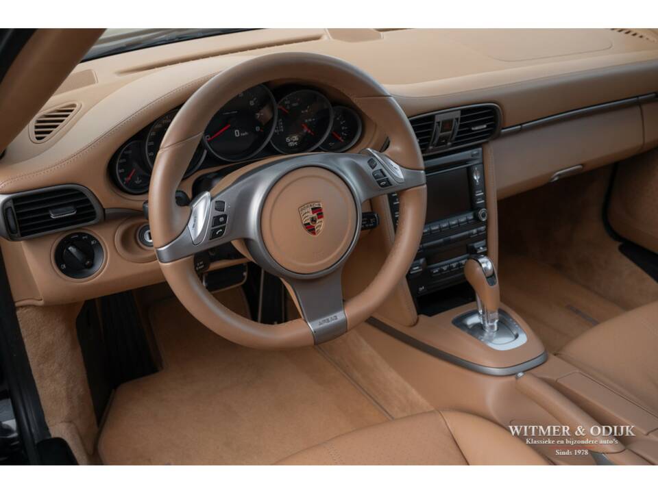 Image 6/26 of Porsche 911 Carrera (2010)