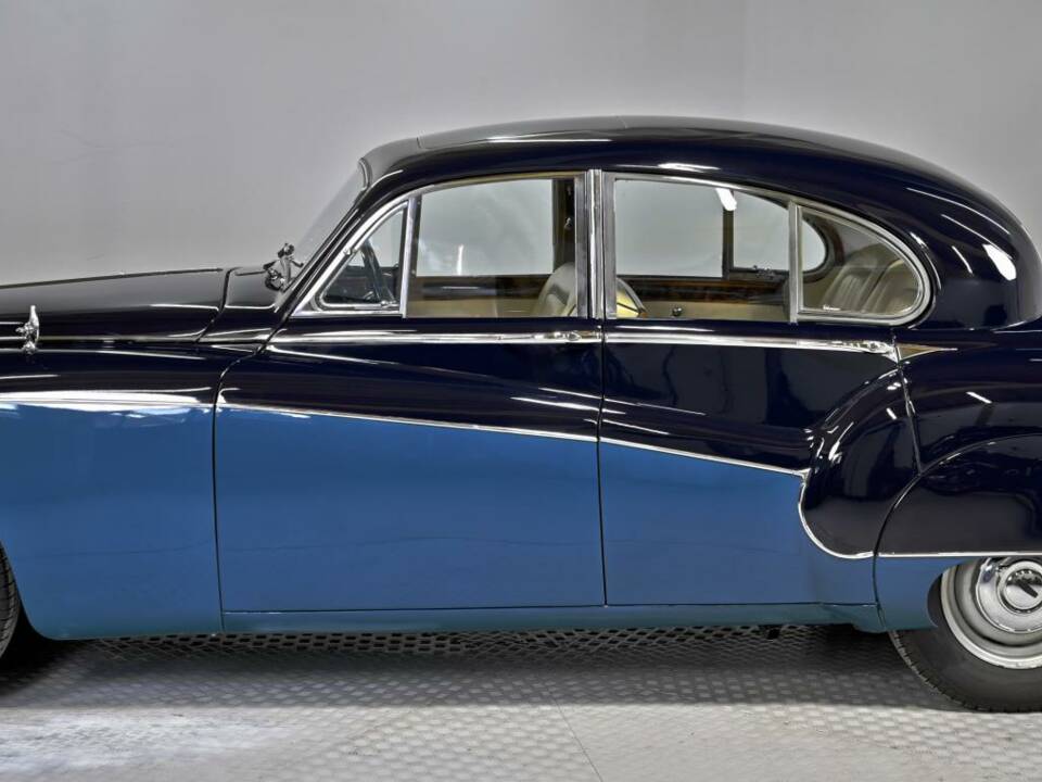 Image 9/50 of Jaguar Mk VIII (1958)