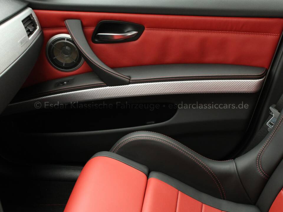 Image 33/41 of BMW M3 (2013)