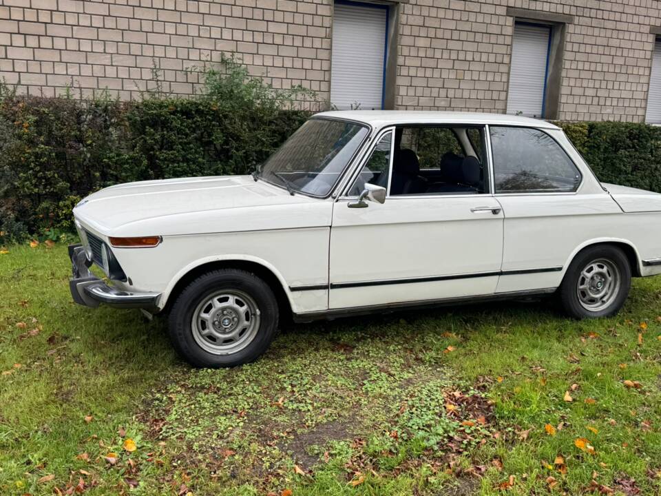 Bild 14/17 von BMW 1502 (1976)