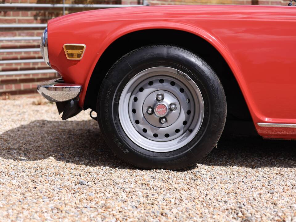 Image 27/50 de Triumph TR 6 (1973)