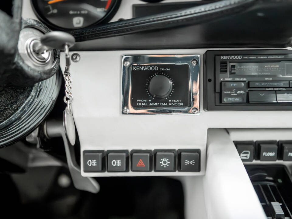 Image 23/50 of Lamborghini Countach LP 5000 S QV (1988)