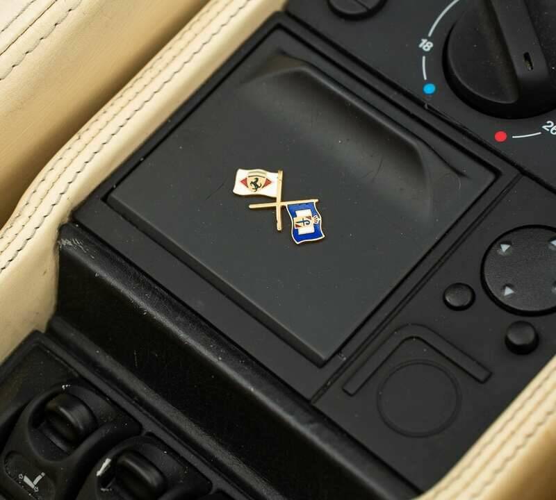 Image 13/28 of Ferrari F 355 Spider (1998)