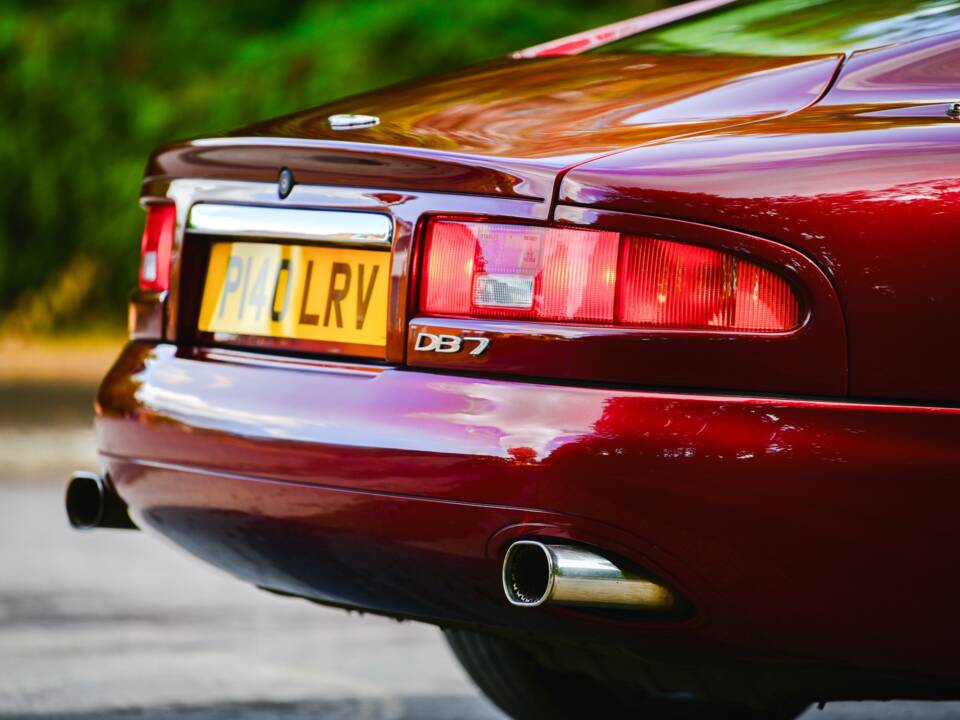 Obraz 24/50 pojazdu Aston Martin DB 7 (1997)