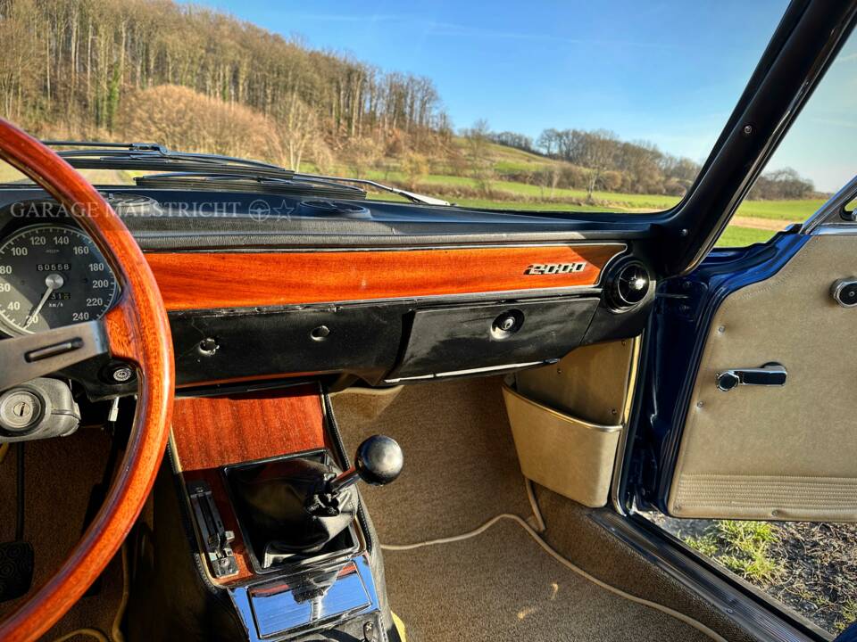 Afbeelding 67/99 van Alfa Romeo 2000 GT Veloce (1973)