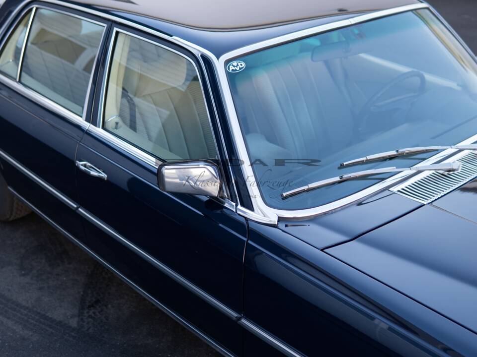 Image 23/30 of Mercedes-Benz 450 SEL 6,9 (1977)