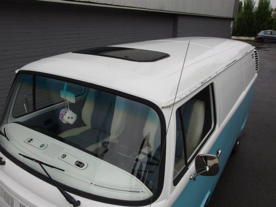 Bild 35/99 von Volkswagen T2b Kastenwagen (1977)